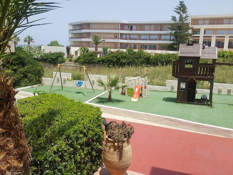 Jo An Beach Hotel Adelianos Kampos Eksteriør bilde