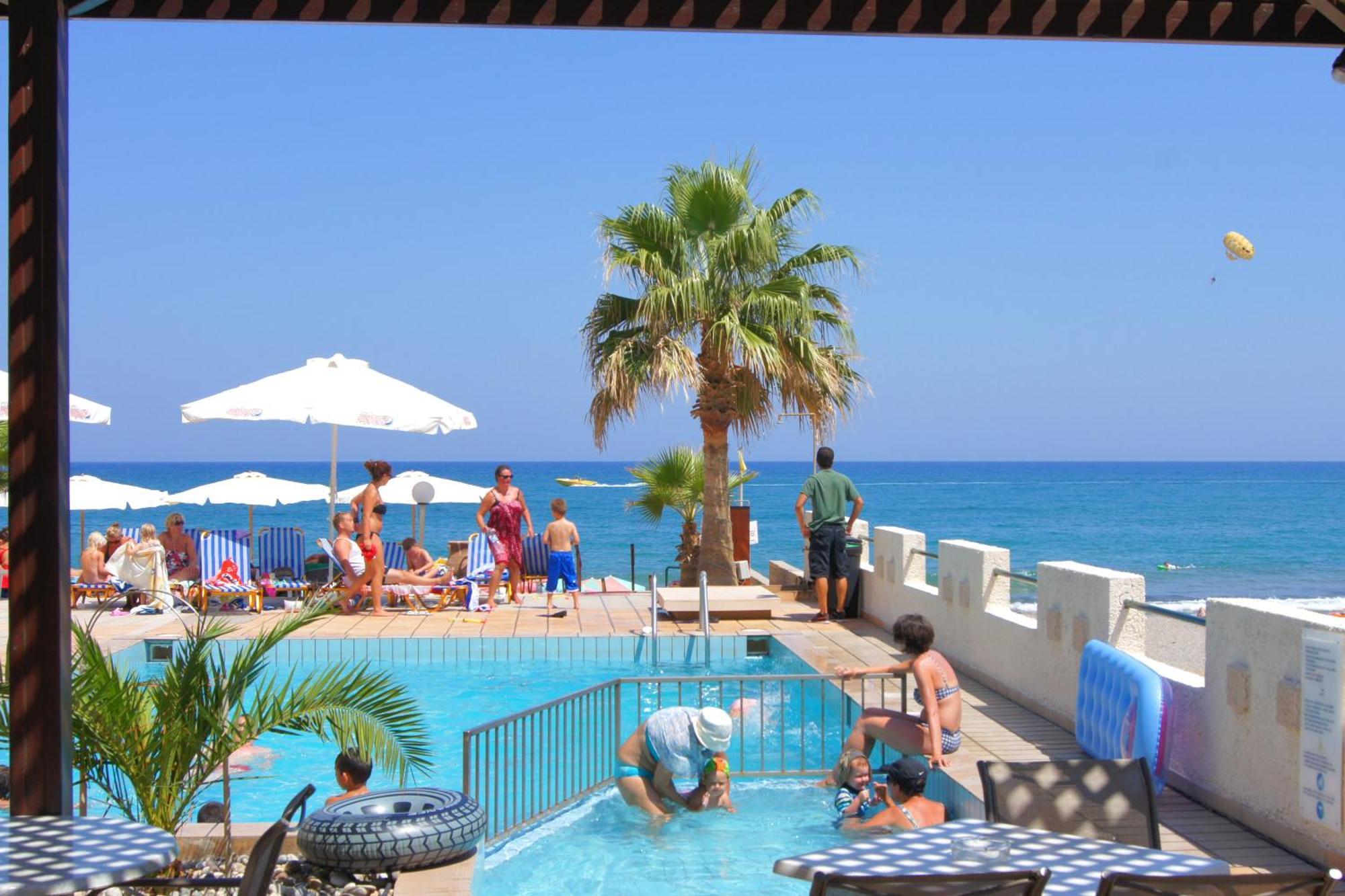 Jo An Beach Hotel Adelianos Kampos Eksteriør bilde