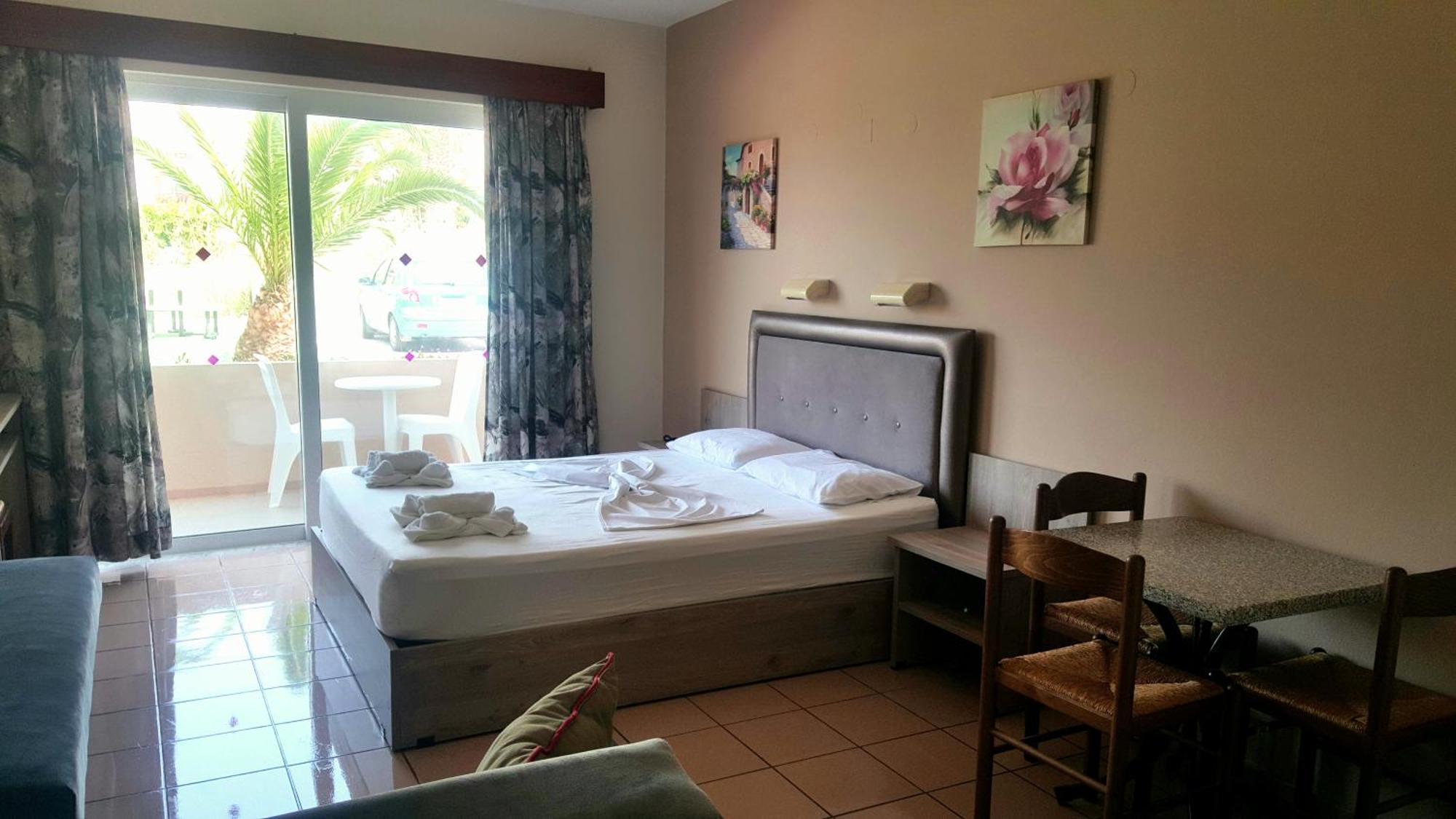 Jo An Beach Hotel Adelianos Kampos Eksteriør bilde